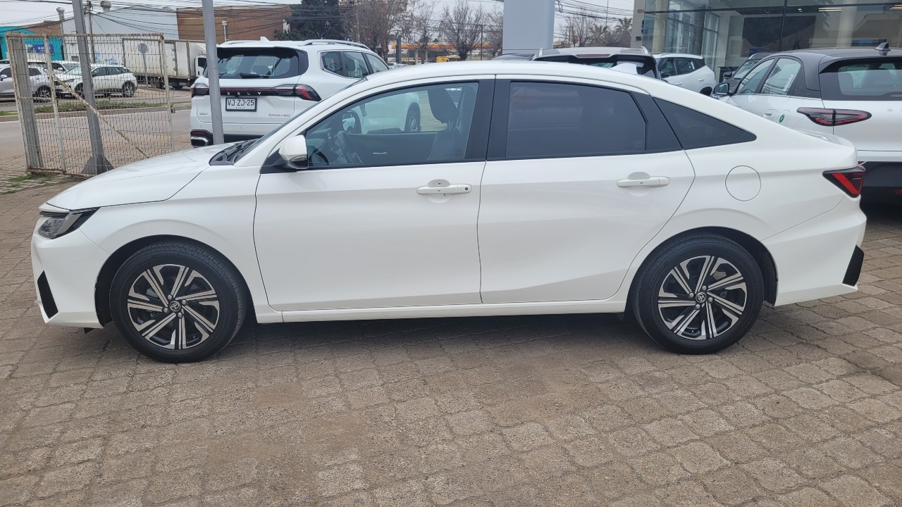 Toyota Yaris Sd1.5 Full Mec. — foto 5 de 15