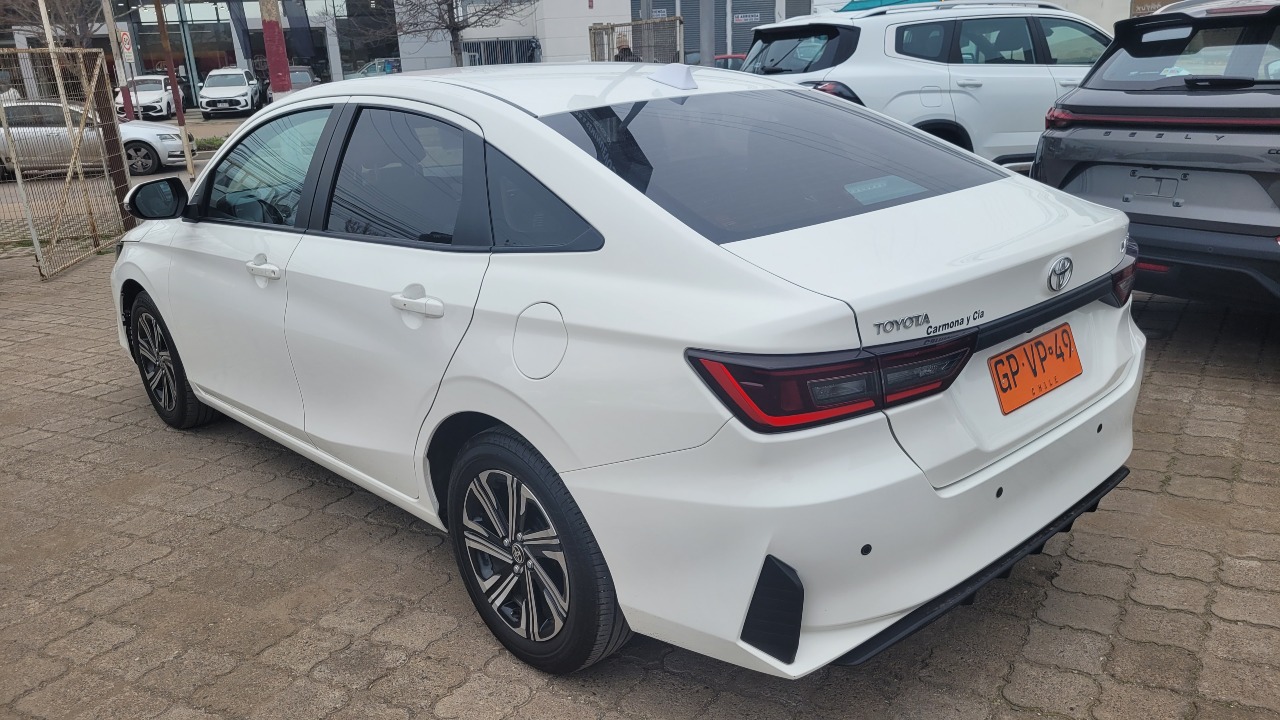 Toyota Yaris Sd1.5 Full Mec. — foto 13 de 15