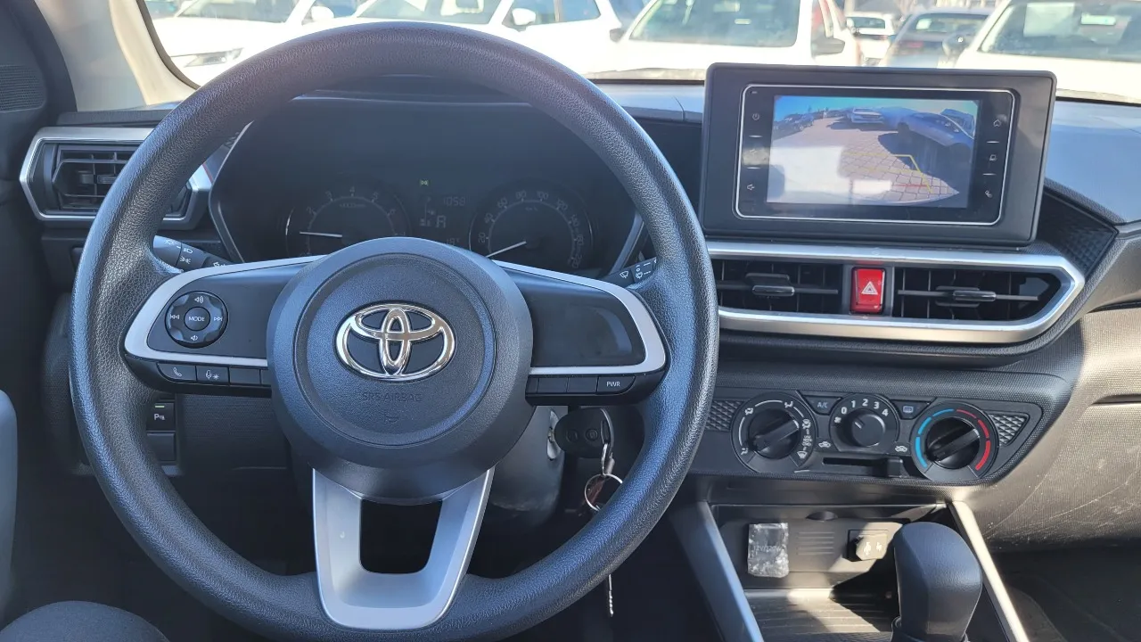 Toyota Raize Cvt1.2 Full Aut. — foto 9 de 15