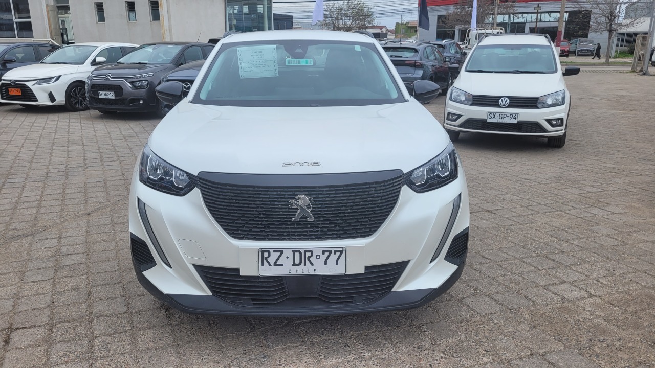Peugeot 2008 Active 1.2 Full Mec. — foto 2 de 15
