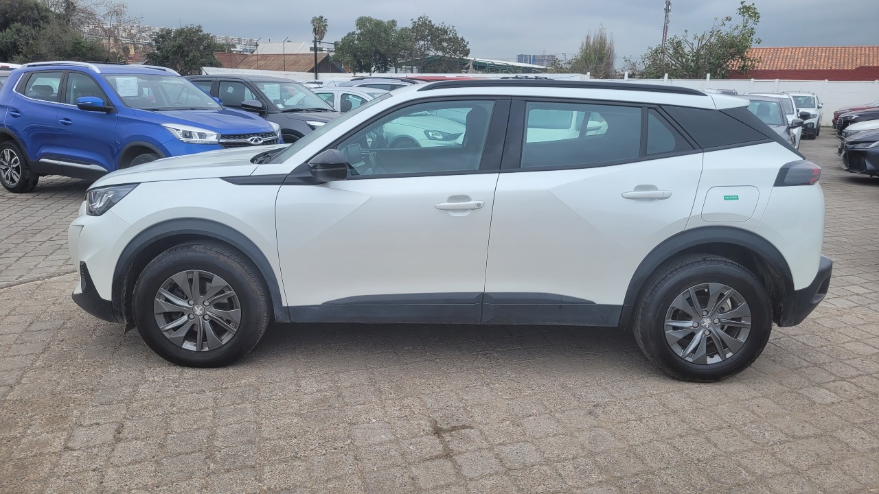 Peugeot 2008 Active 1.2 Full Mec. — foto 4 de 15