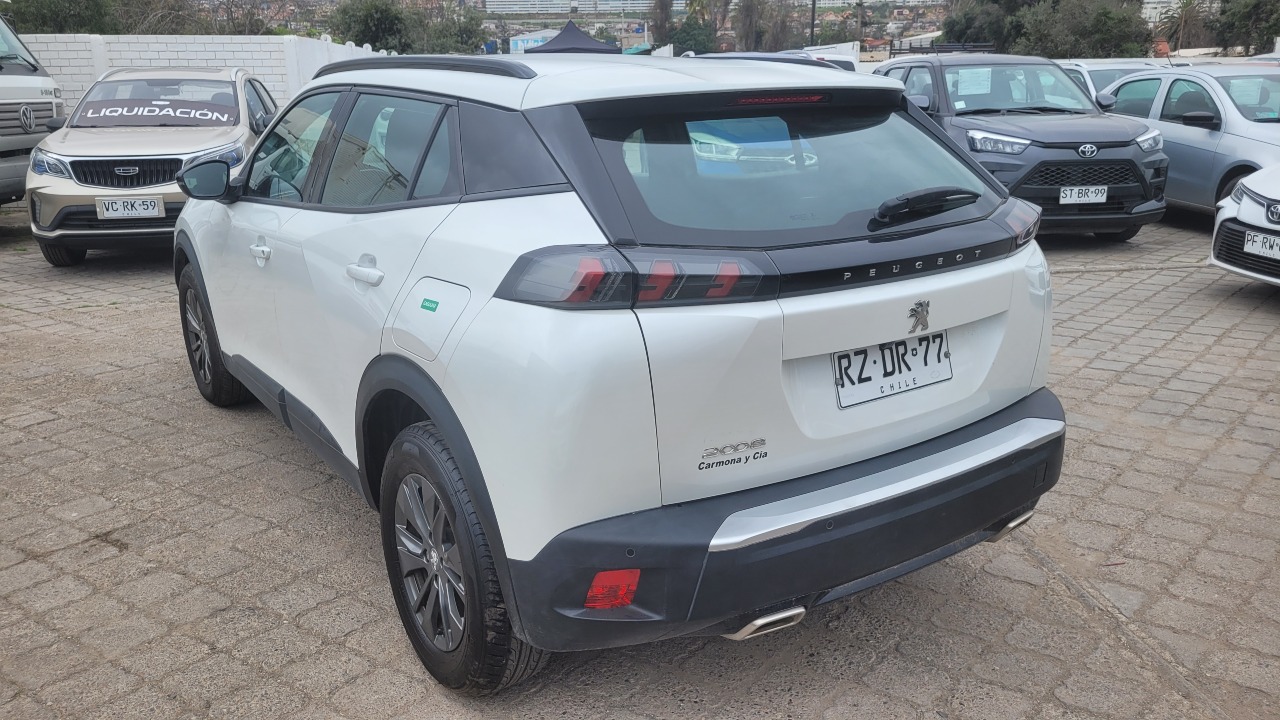 Peugeot 2008 Active 1.2 Full Mec. — foto 5 de 15
