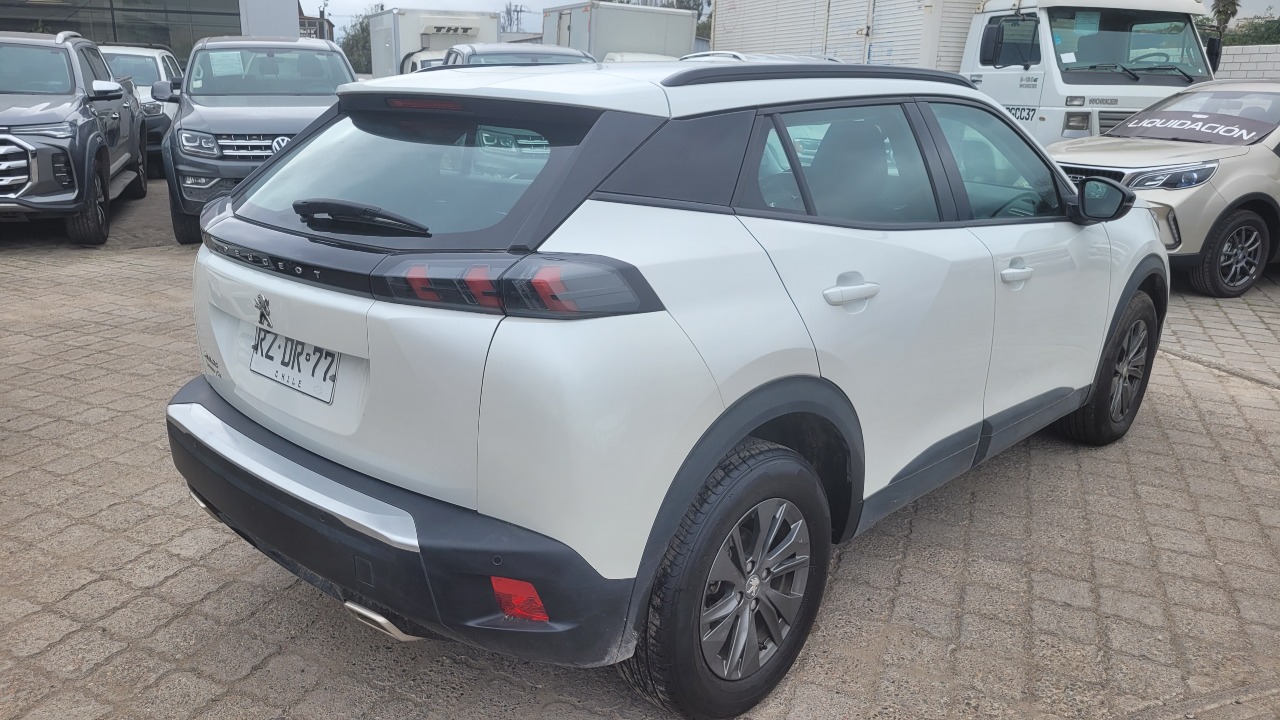 Peugeot 2008 Active 1.2 Full Mec. — foto 7 de 15