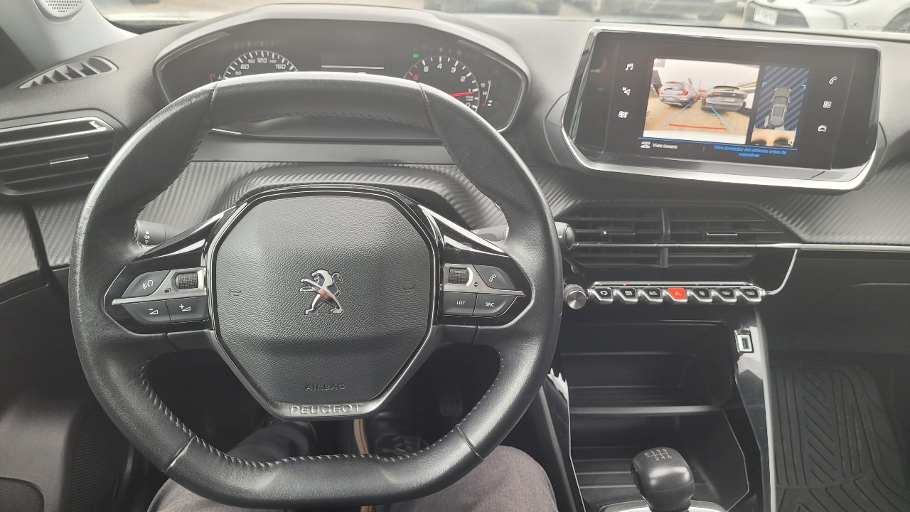 Peugeot 2008 Active 1.2 Full Mec. — foto 13 de 15