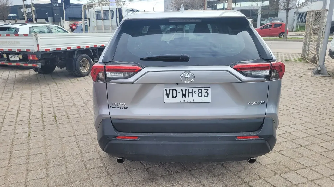 Toyota Rav4 4X2 2.0 Full Aut. — foto 6 de 15