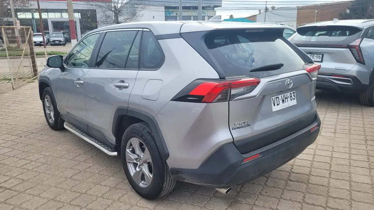 Toyota Rav4 4X2 2.0 Full Aut. — foto 7 de 15