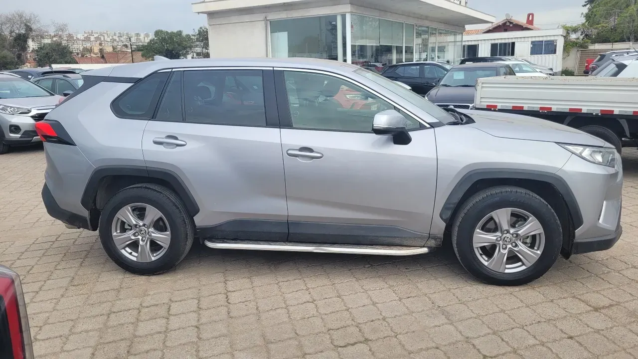 Toyota Rav4 4X2 2.0 Full Aut. — foto 8 de 15