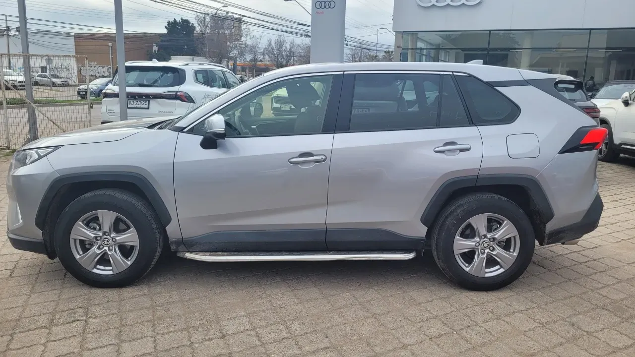 Toyota Rav4 4X2 2.0 Full Aut. — foto 5 de 15