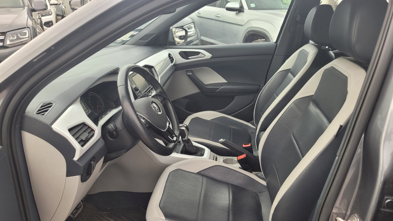 Volkswagen T Cross Highline 1.6 Full Aut. — foto 13 de 15