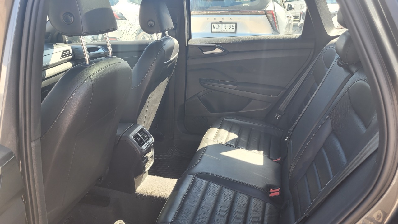 Volkswagen Taos Tsi 4X2 1.4 Full Aut. — foto 13 de 16
