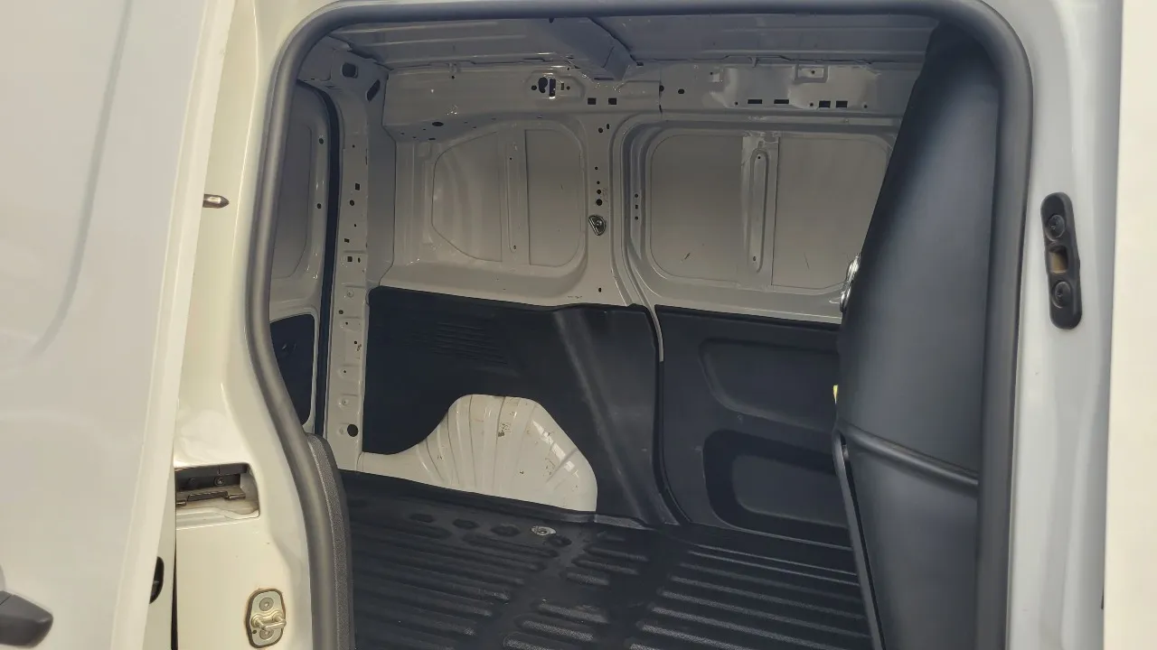 Peugeot Partner Blue Hdi1.5 Full Mec. — foto 10 de 15