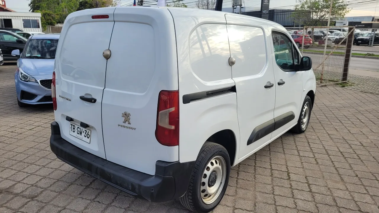 Peugeot Partner Blue Hdi1.5 Full Mec. — foto 6 de 15