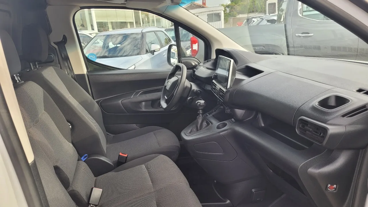 Peugeot Partner Blue Hdi1.5 Full Mec. — foto 13 de 15