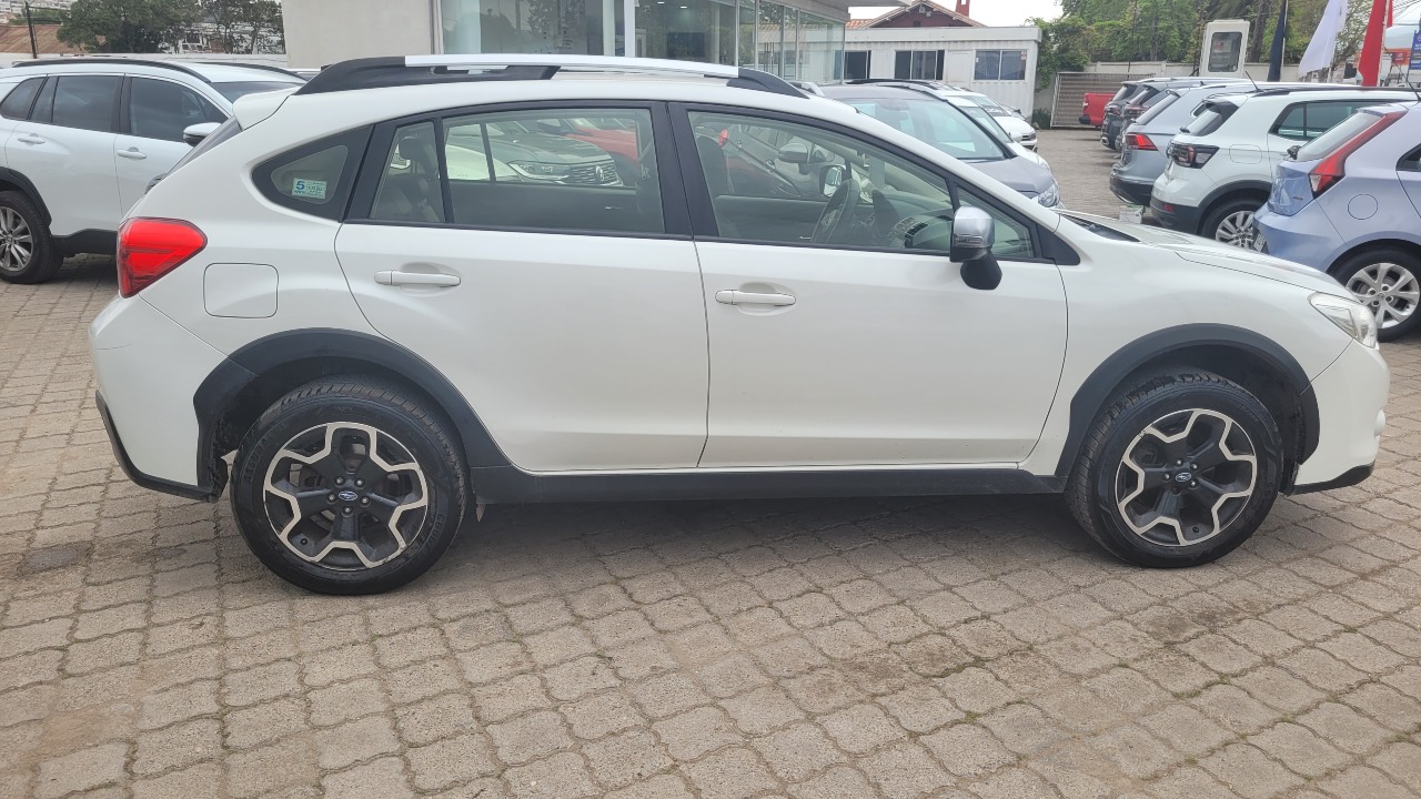 Subaru Xv 4X4 2.0I Full Aut. — foto 8 de 15