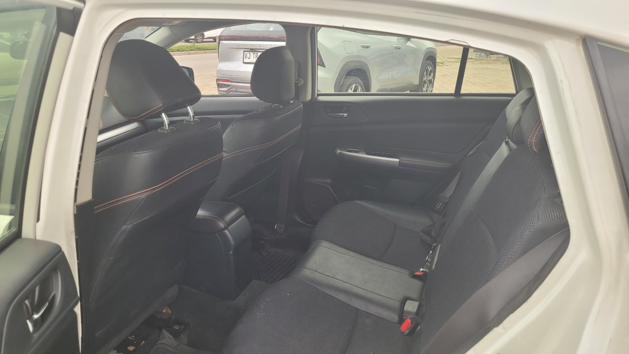 Subaru Xv 4X4 2.0I Full Aut. — foto 12 de 15