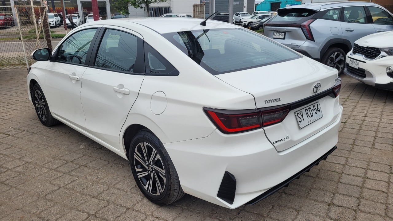 Toyota Yaris 1.5 Full Mec. — foto 5 de 15
