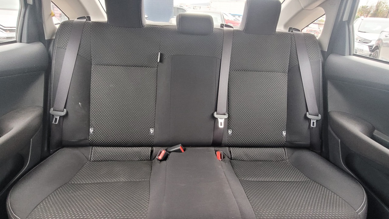 Toyota Yaris 1.5 Full Mec. — foto 11 de 15
