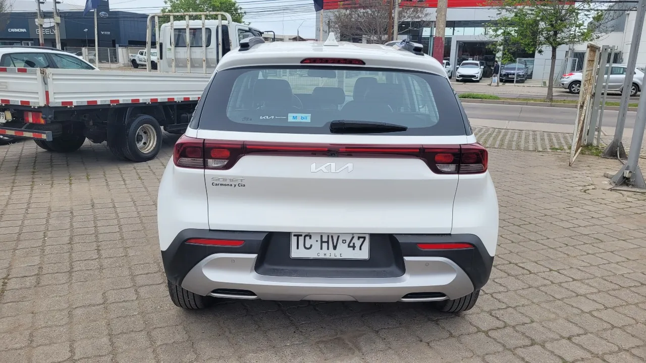 KIA Sonet Ex1.5 Full Mec. — foto 8 de 15