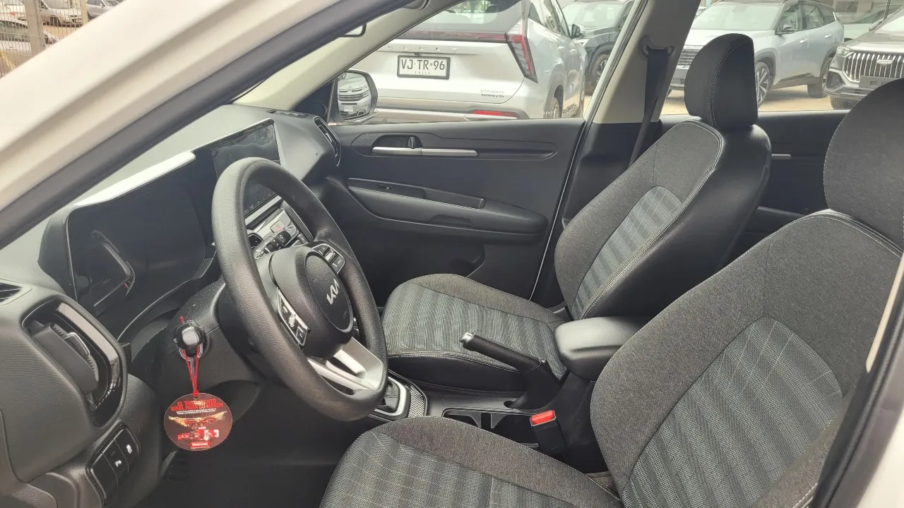 KIA Sonet Ex1.5 Full Mec. — foto 11 de 15