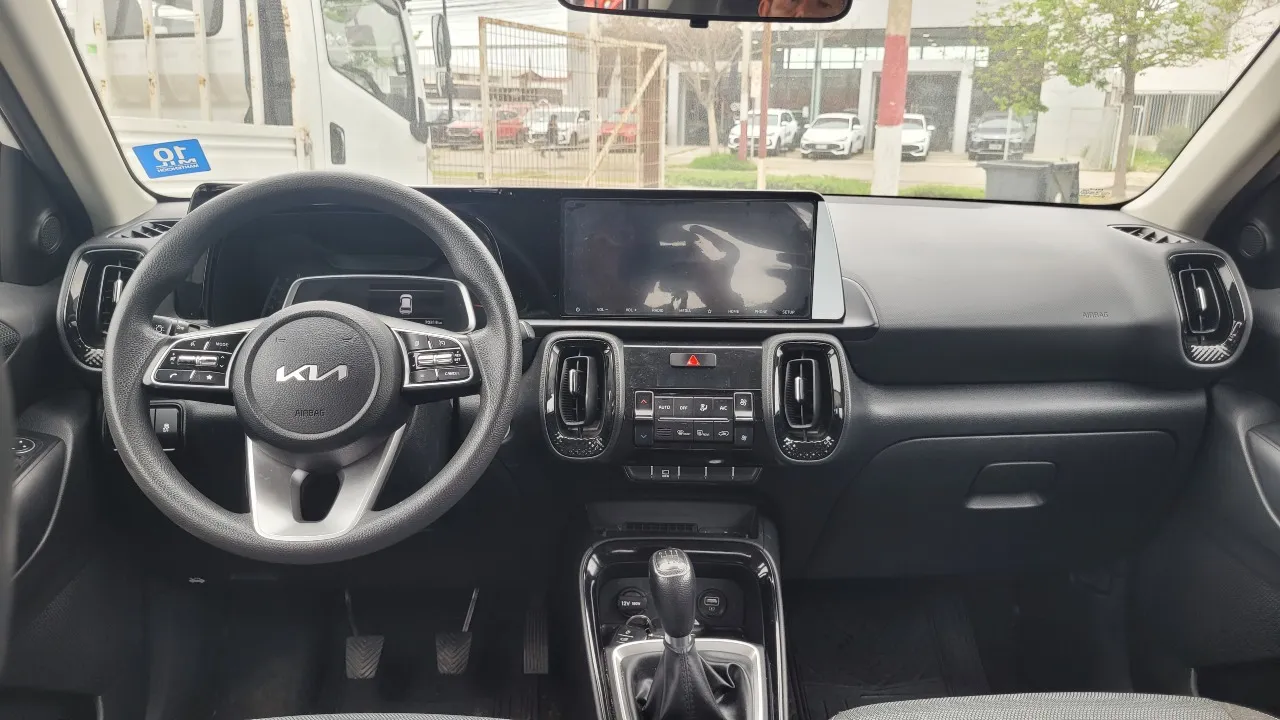 KIA Sonet Ex1.5 Full Mec. — foto 12 de 15