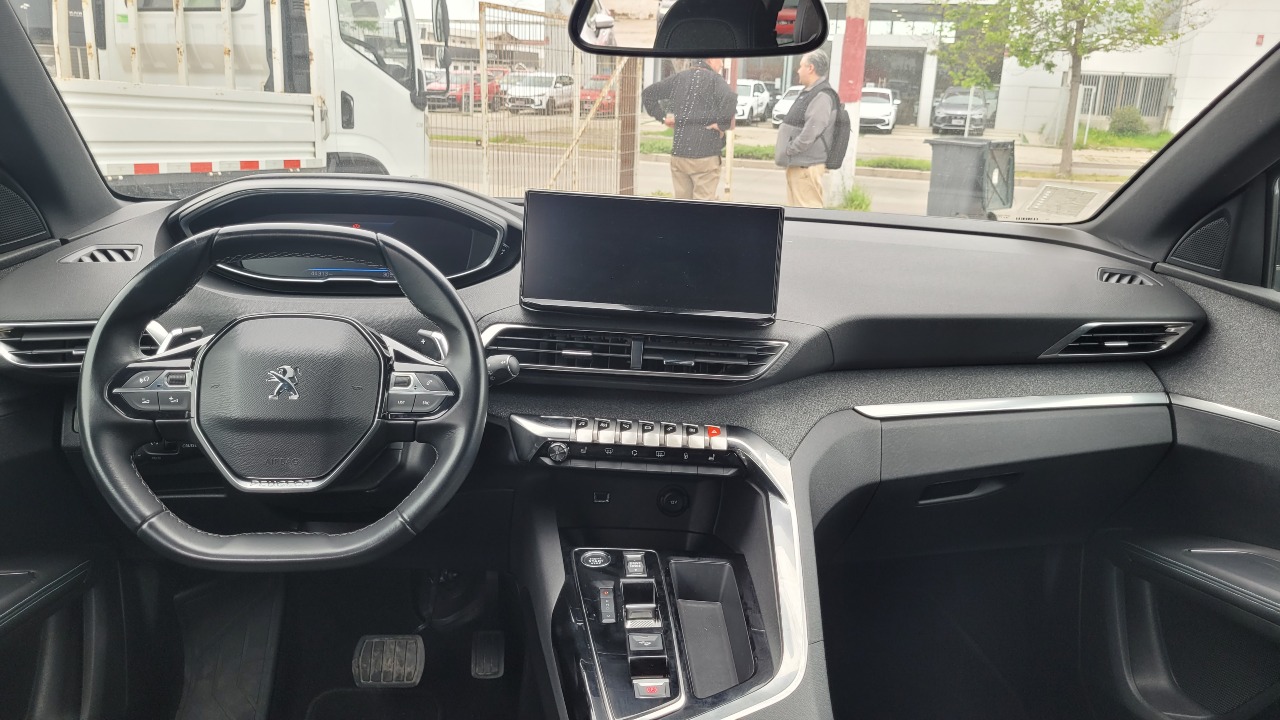 Peugeot 5008 Blue Hdi130 1.5 Full Aut. — foto 14 de 15