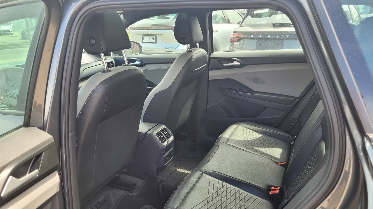 Volkswagen Taos Tsi 4X2 1.4 Full Aut. — foto 12 de 16