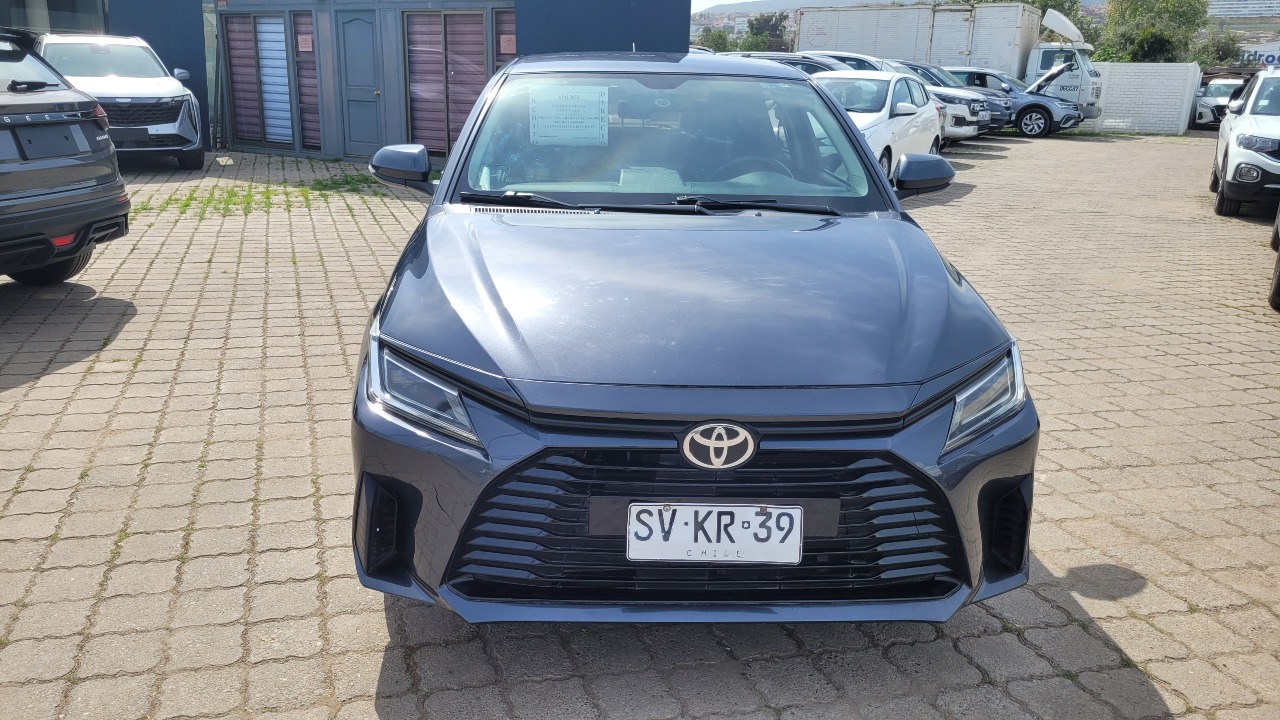 Toyota Yaris — foto 3 de 15