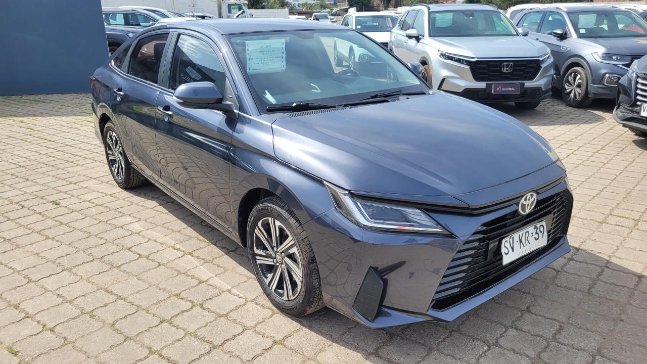 Toyota Yaris — foto 4 de 15