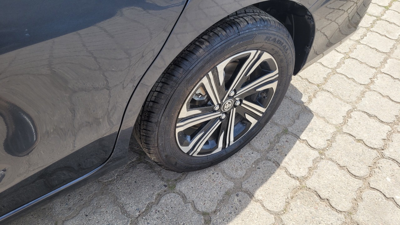 Toyota Yaris — foto 14 de 15