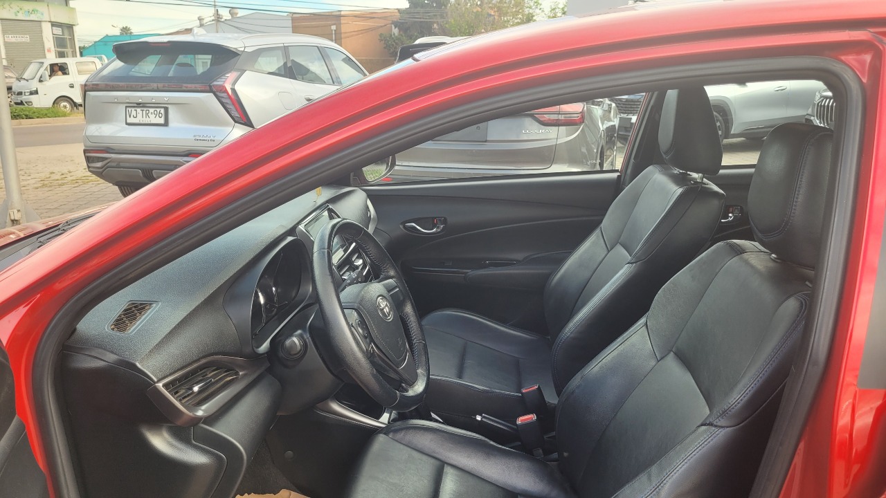 Toyota Yaris Sport Hb1.5 Full Mec. — foto 12 de 15