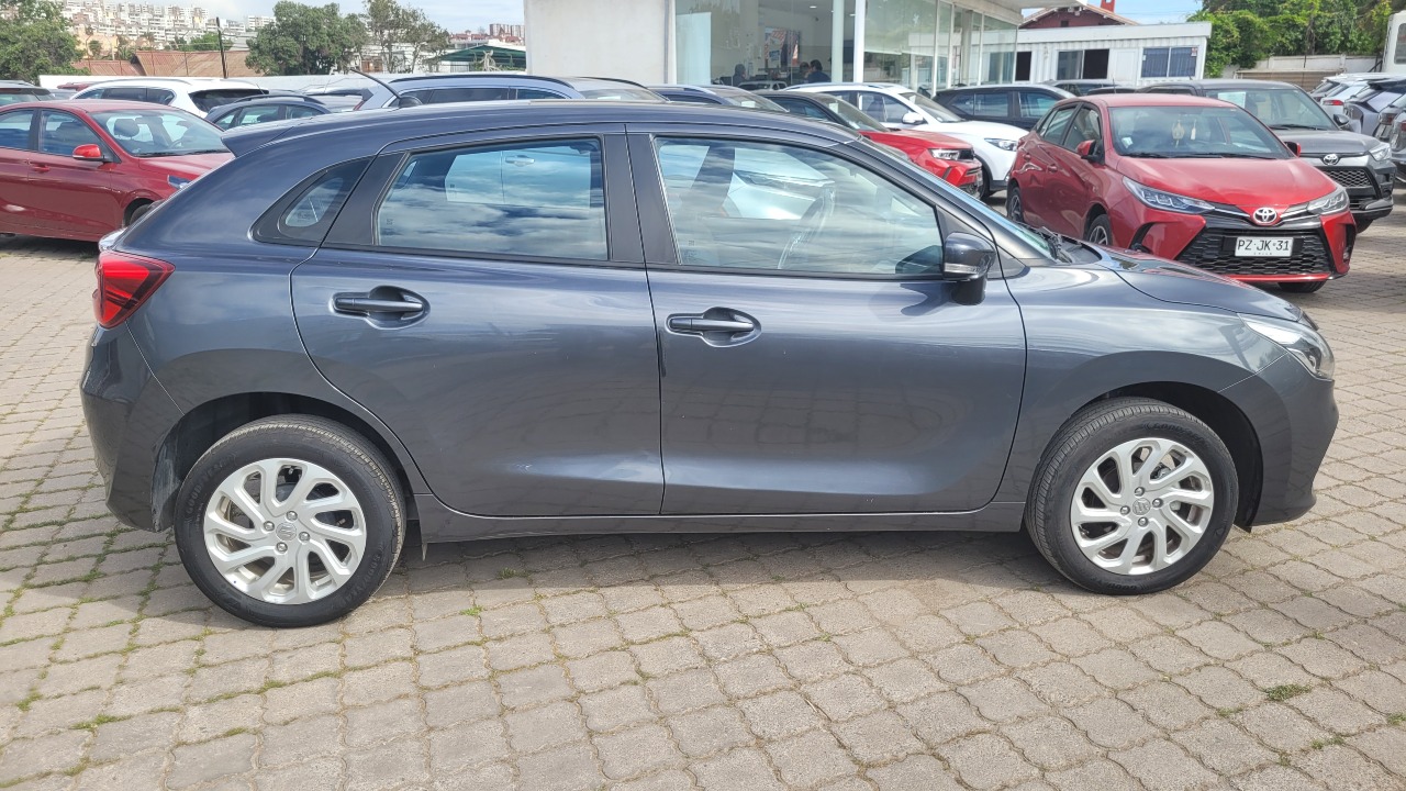 Suzuki Baleno 4X2 1.5 Full Aut. — foto 8 de 15