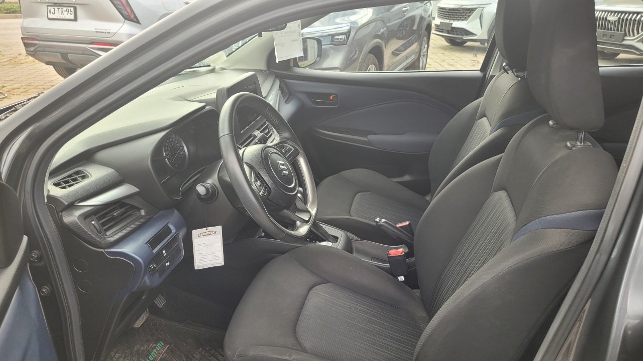 Suzuki Baleno 4X2 1.5 Full Aut. — foto 12 de 15
